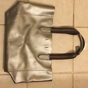 I’m selling a coach purse with the original tag